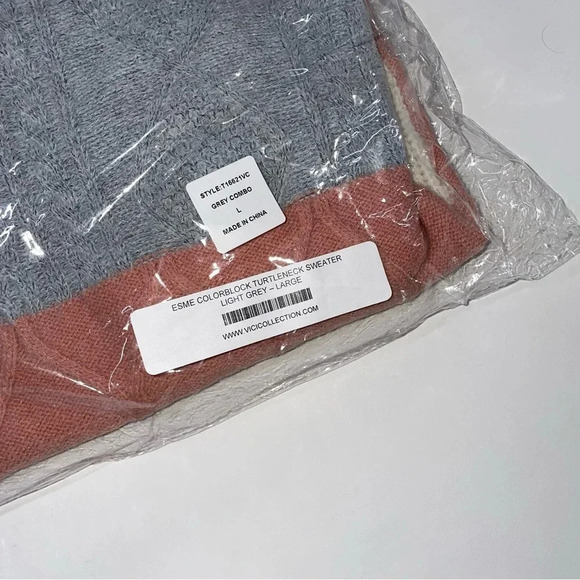NEW Vici Esme Colorblock Turtleneck Sweater Size Large - Picture 5 of 6